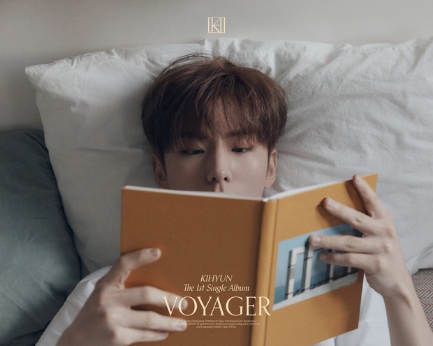 Kihyun dalam album VOYAGER/Foto: allkpop.com Kihyun dalam album VOYAGER