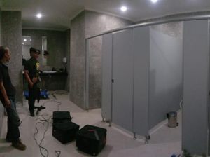 Akhirnya Kloset Nyeleneh Malang Creative Center Dipasang Sekat Akhirnya Kloset Nyeleneh Malang Creative Center Dipasang Sekat