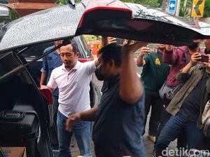 KPK Amankan 6 Koper Setelah 5 Jam Obok-obok DPRD Jatim