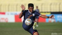 Namun, sampai laga tuntas tak ada gol tercipta dan Madura United menang 2-0.