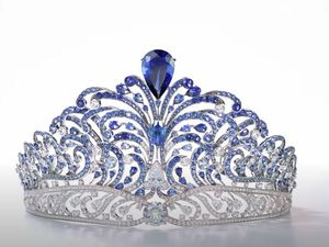 Melihat Mahkota Terbaru Miss Universe