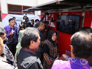 Air Bersih Macet di Tengah Kota Klungkung, Mensos Risma Turun Tangan