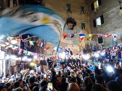 Deja Vu Napoli, Argentina, dan Maradona