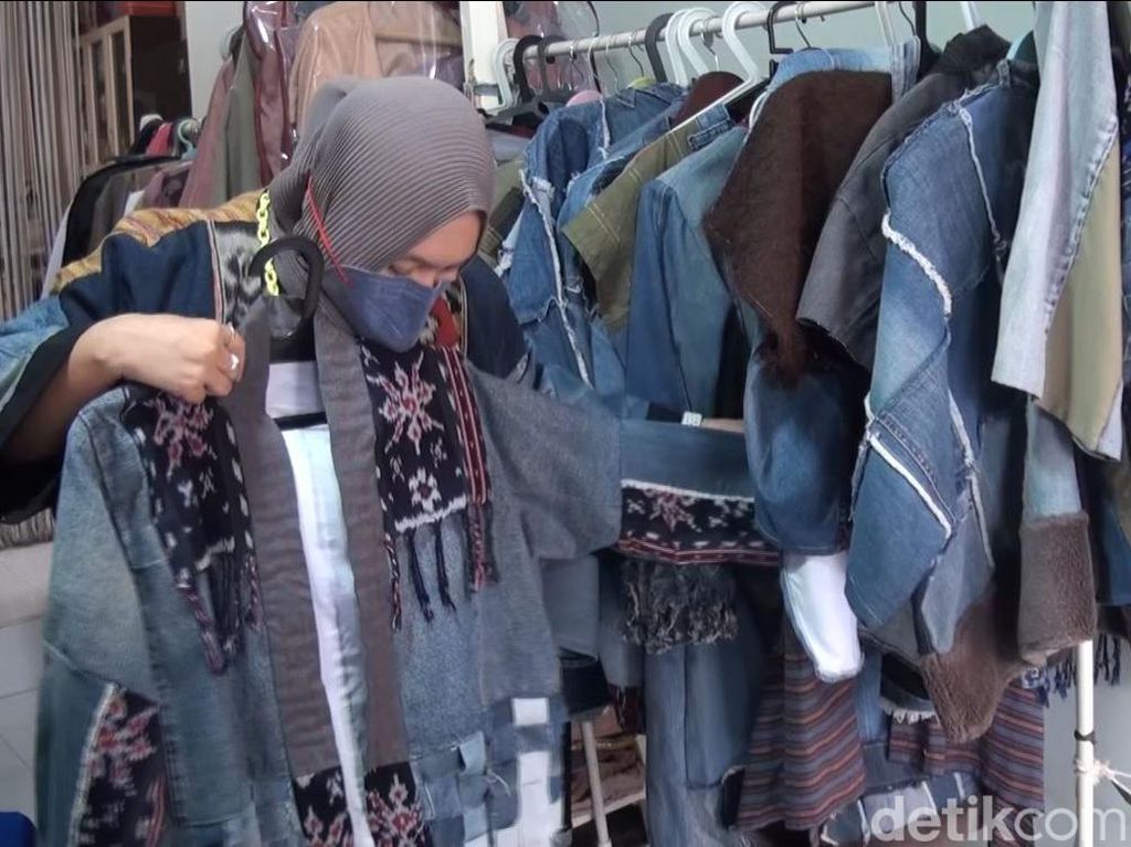 Sosok Ibu Asal Malang Bangkit dari Keterpurukan dengan Kreasi Limbah Jin Sosok Ibu Asal Malang Bangkit dari Keterpurukan dengan Kreasi Limbah Jin