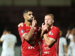 Persija berhasil menyamakan skor pada menit ke-22 melalui Hanno Behrens, setelah memanfaatkan bola rebound sundulan Abdullah Yusuf Helal. 