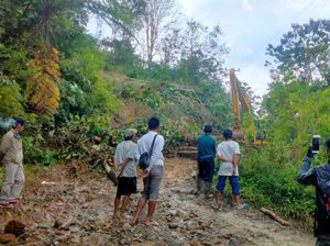 Akses Jalan 3 Desa di Pinrang Masih Tertutup Longsor, Terkendala Alat Berat