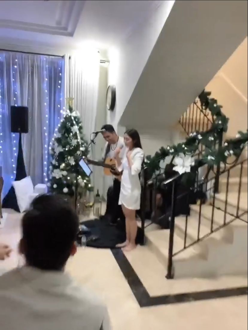 Ririn Dwi Ariyanti Rayakan Natal Bersama Keluarga Ijonk Ririn Dwi Ariyanti Rayakan Natal Bersama Keluarga Ijonk