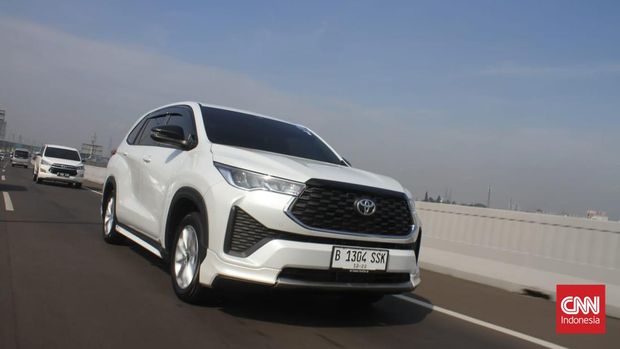 Toyota Innova Zenix Hybrid