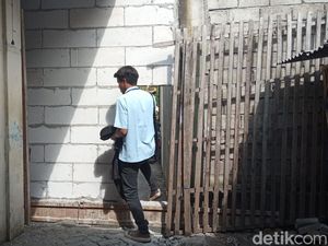 Keluh Kesah Keluarga yang Akses Jalannya Ditembok, Motor Tak Bisa Keluar