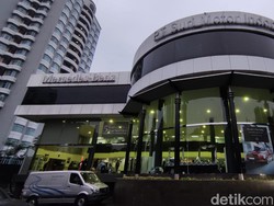 Mercedes-Benz Resmikan Bengkel Cat Berstandar Jerman di Cilandak