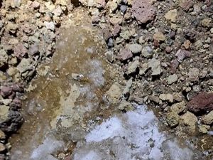 Penjelasan BMKG soal Bongkahan Es di Gunung Rinjani