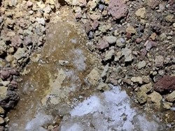 Penjelasan BMKG soal Bongkahan Es di Gunung Rinjani