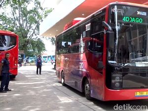 8 Bus Listrik Bekas KTT G20 Mengaspal di Bandung 8 Bus Listrik Bekas KTT G20 Mengaspal di Bandung