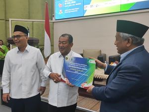 BWI Berikan Beasiswa Hasil Wakaf Uang ASN Kemenag, Nilainya Capai Rp 200 Juta BWI Berikan Beasiswa Hasil Wakaf Uang ASN Kemenag, Nilainya Capai Rp 200 Juta