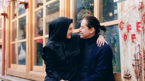 8 Foto Cut Meyriska-Roger Danuarta Liburan di Korea, Mesra Bak Pengantin Baru