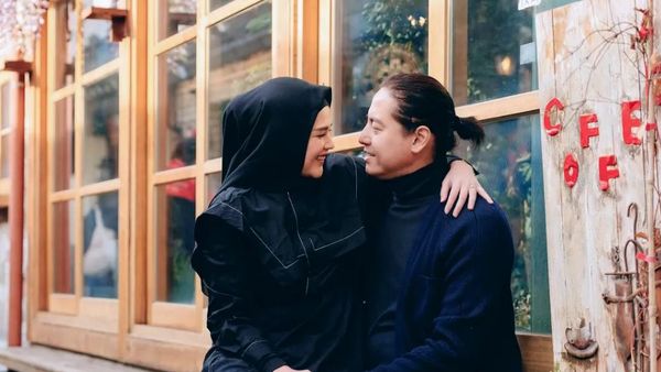 8 Foto Cut Meyriska-Roger Danuarta Liburan di Korea, Mesra Bak Pengantin Baru