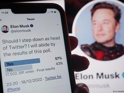 Elon Musk Bakal Luncurkan Fitur Swipe Tweet Twitter di Awal 2023
