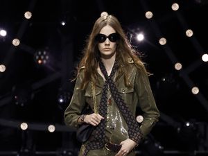 10 Koleksi Busana Indies Rock n Roll dari Celine Fall/Winter 2023