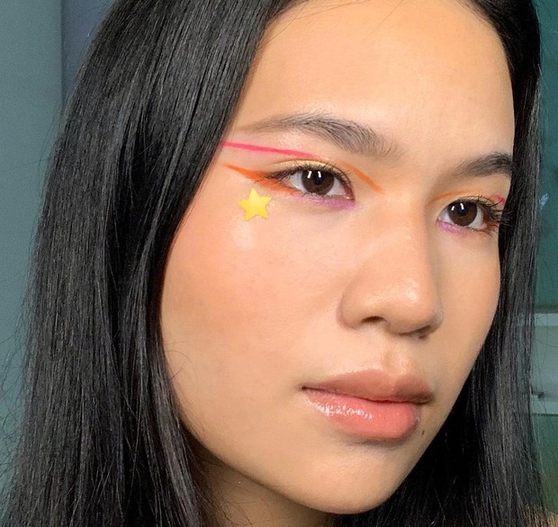 Graphic eyeliner/Foto: Instagram/charlotteyapbeauty tren makeup 2023