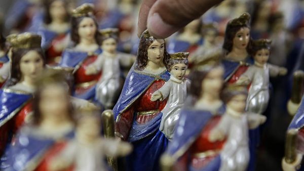 Jelang Natal, Produksi Patung Rohani di Banten Meningkat