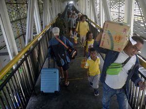 Jelang Nataru, Pemudik di Pelabuhan Sukarno Hatta Makassar Meningkat Tajam
