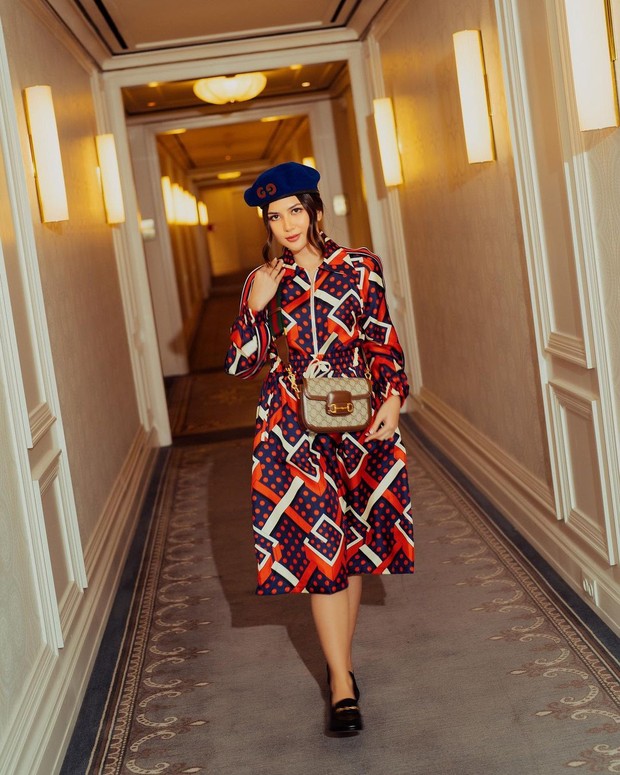 Jessica Mila dengan dress merahnya/Sumber: IG @jscmila