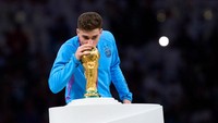 Alvarez turut pernah menangi dua kali Copa America dan Piala Dunia 2022, serta Finalissima bersama Timnas Argentina (Getty Images)