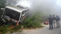 Kabut Tebal Picu Kecelakaan Bus di India, Satu Orang Tewas