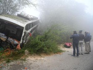 Kabut Tebal Picu Kecelakaan Bus di India, Satu Orang Tewas Kabut Tebal Picu Kecelakaan Bus di India, Satu Orang Tewas