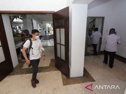 Selain Ruang Kerja Gubernur Khofifah, Gedung Sekda Jatim Juga Digeledah KPK