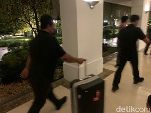 KPK Geledah Ruangan Gubernur dan Wagub Jatim