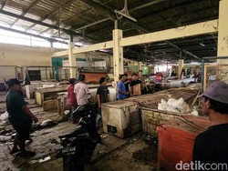 Ogah Pindah, Pedagang Pasar Palabuhanratu Sebut Lapak Baru Mirip Gudang