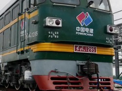 Mengenal Lokomotif DF4B, Kereta Teknis untuk Proyek Pembangunan KCJB