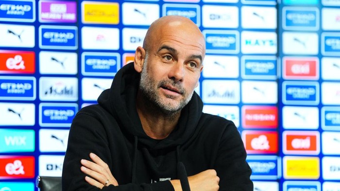 MANCHESTER, ENGLAND - DECEMBER 21: Manchester Citys Pep Guardiola talks to the press ahead of Manchester Citys clash with Liverpool in the Carabao Cup at Manchester City Football Academy on December 21, 2022 in Manchester, England. (Photo by Matt McNulty - Manchester City/Manchester City FC via Getty Images)