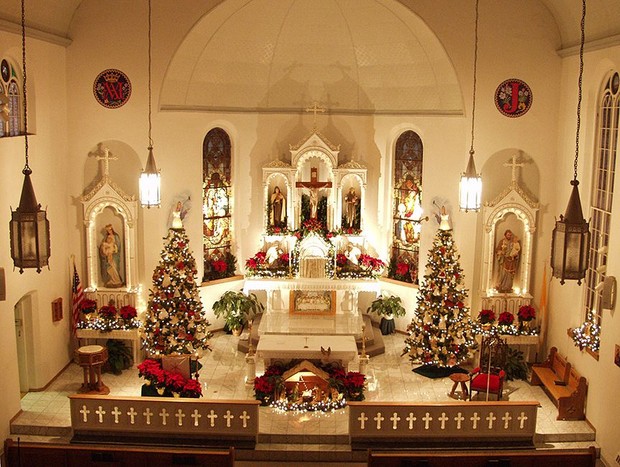 Potret gereja di hari Natal