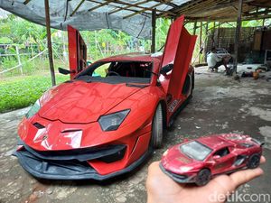Keren! Warga Sukoharjo Sulap Mobil Tua Jadi Lamborghini