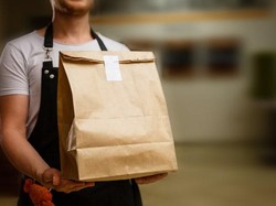 Punya Penggemar Rahasia, Wanita Ini Diteror Puluhan Pesanan Makanan Fiktif