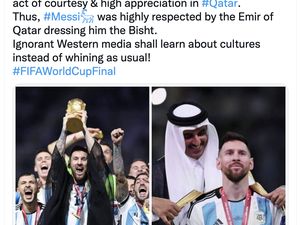 Jubah Messi Ditawar Crazy Rich Rp 15,5 M!