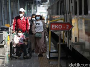 Tak Lagi Dilarang Pergi Saat COVID-19, Bagaimana Jika Bergejala di Perjalanan? Tak Lagi Dilarang Pergi Saat COVID-19, Bagaimana Jika Bergejala di Perjalanan?