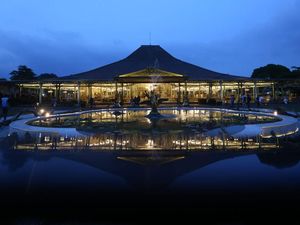 Tempat Nikah Kaesang Jadi Cagar Budaya Pertama Pakai Listrik EBT