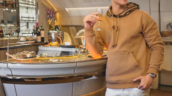 Ini Momen Verrel Bramasta Kulineran di Turki hingga Amerika