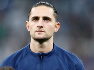 Pesan Trezeguet ke Juventus: Jangan Lepas Rabiot!