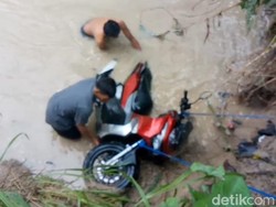 Motor Korban yang Hilang Terseret Banjir Bandang di Tuban Ditemukan