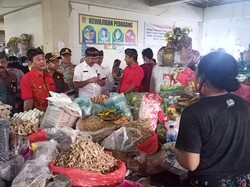 Harga Bahan Pokok Naik Jelang Nataru, Bupati Akan Gelar Pasar Murah