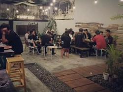 Tragedi CD Dobel yang Mengganjal di Celana Bikin Ahmad Malu Depan Pacar