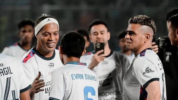 Cristian Gonzales dan Raffi Ahmad