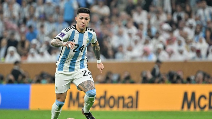 LUSAIL CITY, QATAR - DECEMBER 18: Enzo Fernandez of Argentina with the trophy for the best young player after the FIFA World Cup Qatar 2022 Final match between Argentina and France at Lusail Stadium on December 18, 2022 in Lusail City, Qatar. (Photo by Ulrik Pedersen/Defodi Images via Getty Images)