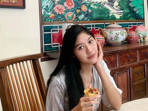 7 Potret Wajah Asli Erina Gudono Tanpa Makeup, Dipuji Tetap Cantik dan Ayu 7 Potret Wajah Asli Erina Gudono Tanpa Makeup, Dipuji Tetap Cantik dan Ayu