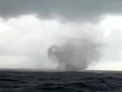 Waterspout Muncul di Perairan Pacitan