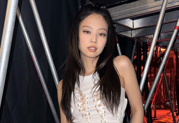 Jennie menjadi pelopor wajah kucing yang cantik / Foto: instagram.com/jennierubyjane